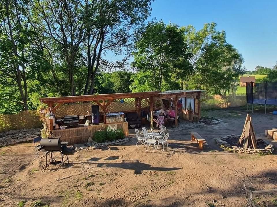 B&B Rando & Kaerdi Juures Oue Lyuganuse Dış mekan fotoğraf