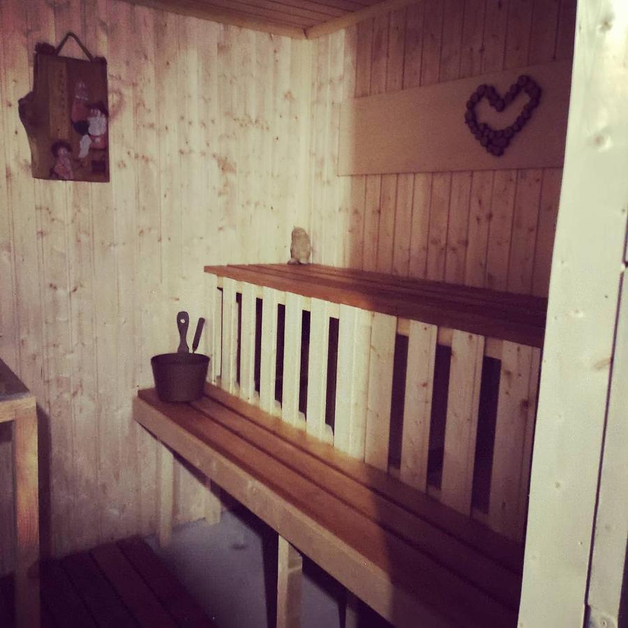 B&B Rando & Kaerdi Juures Oue Lyuganuse Dış mekan fotoğraf