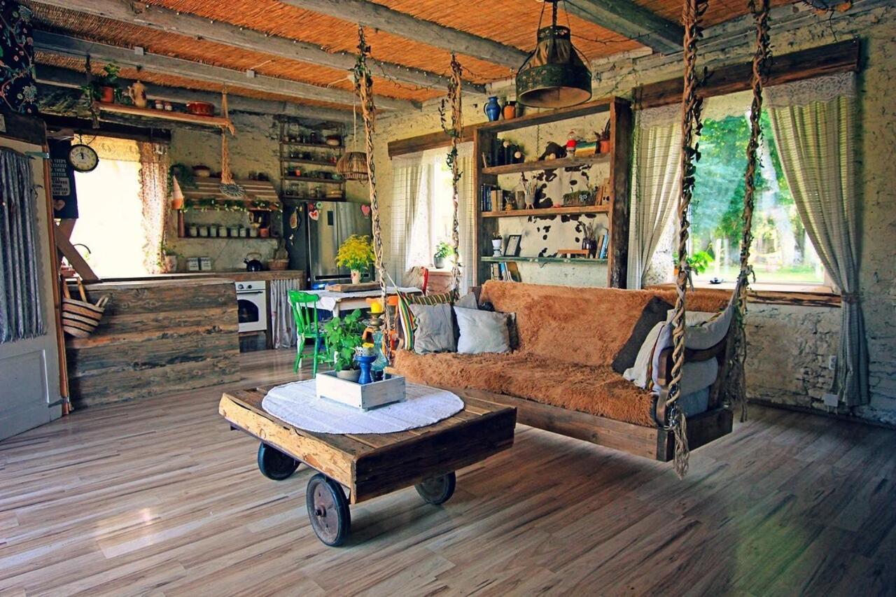 B&B Rando & Kaerdi Juures Oue Lyuganuse Dış mekan fotoğraf